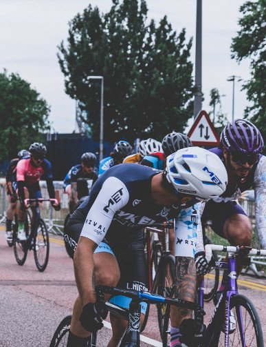 ATLETI-PRATICANO-CICLISMO